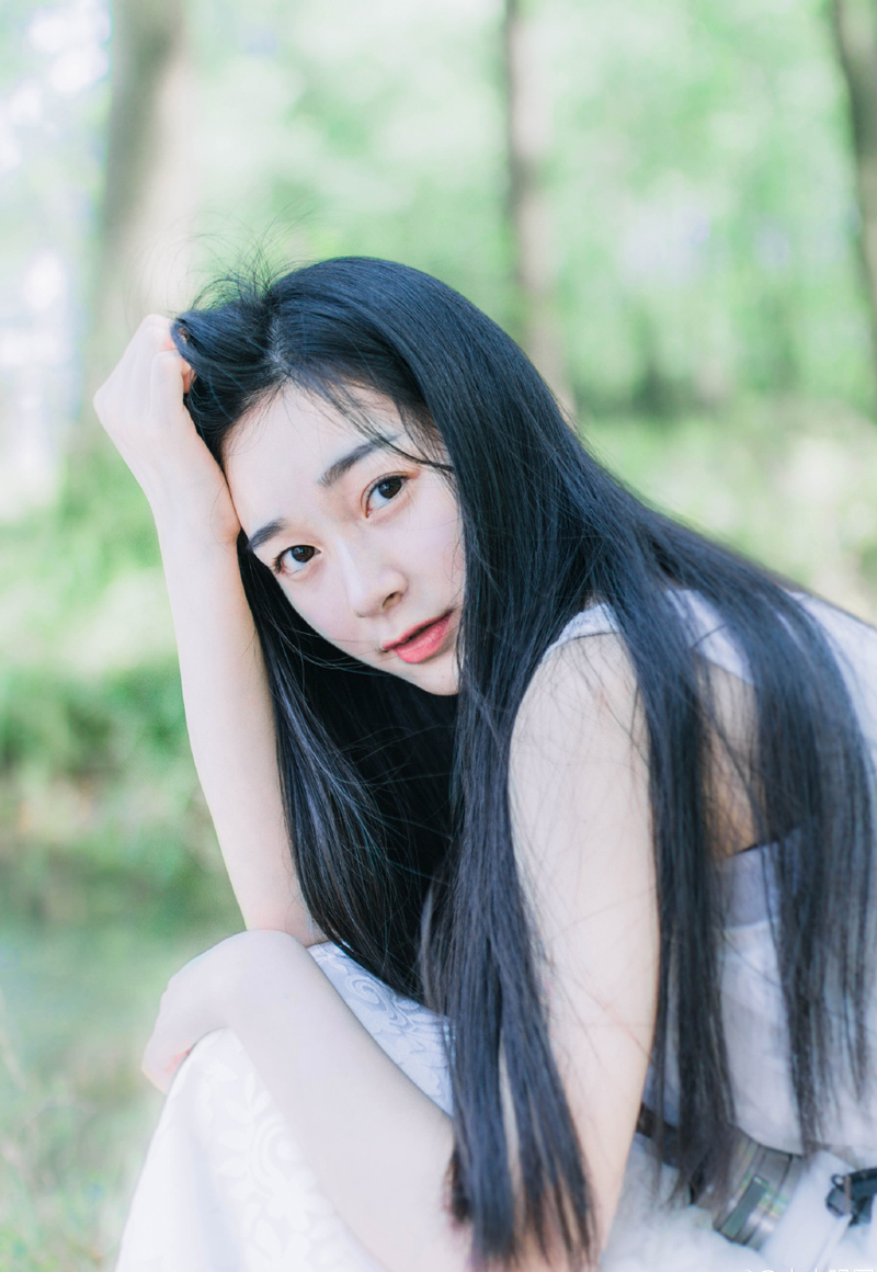 “这就有点儿荒唐了吧，老先生，就算为财，也不该编造这种东西。”孟达摸索着下巴，心中有些埋怨刘璝，粗人一个，连尾巴都扫不干净。